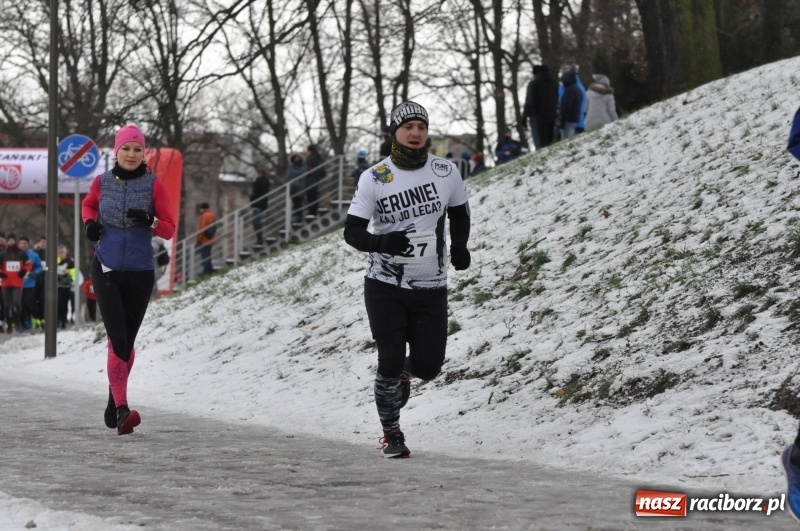 Zdjęcie w galerii na portalu naszraciborz.pl: Paweł Pac z Brzegu wygrał dziś V Bieg Nadodrzański w Raciborzu FOTO i WIDEO wiadomości z regionu