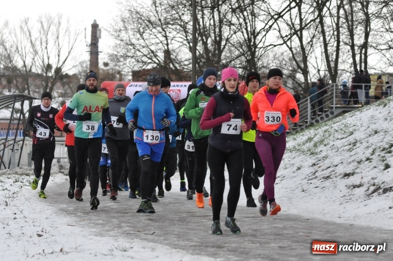 Zdjęcie w galerii na portalu naszraciborz.pl: Paweł Pac z Brzegu wygrał dziś V Bieg Nadodrzański w Raciborzu FOTO i WIDEO wiadomości z regionu