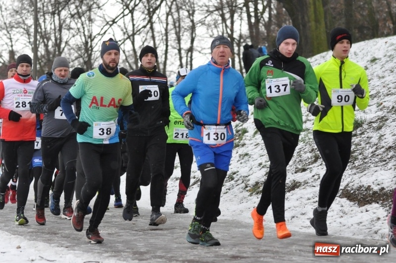 Zdjęcie w galerii na portalu naszraciborz.pl: Paweł Pac z Brzegu wygrał dziś V Bieg Nadodrzański w Raciborzu FOTO i WIDEO wiadomości z regionu