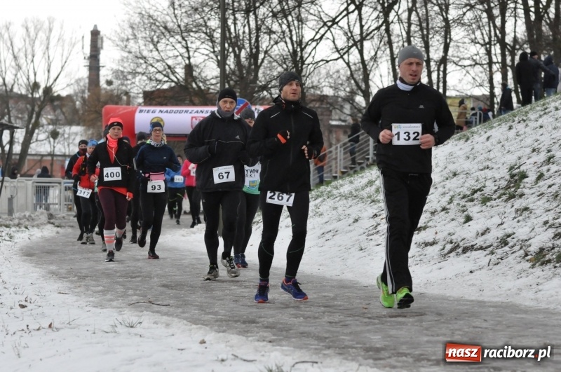 Zdjęcie w galerii na portalu naszraciborz.pl: Paweł Pac z Brzegu wygrał dziś V Bieg Nadodrzański w Raciborzu FOTO i WIDEO wiadomości z regionu