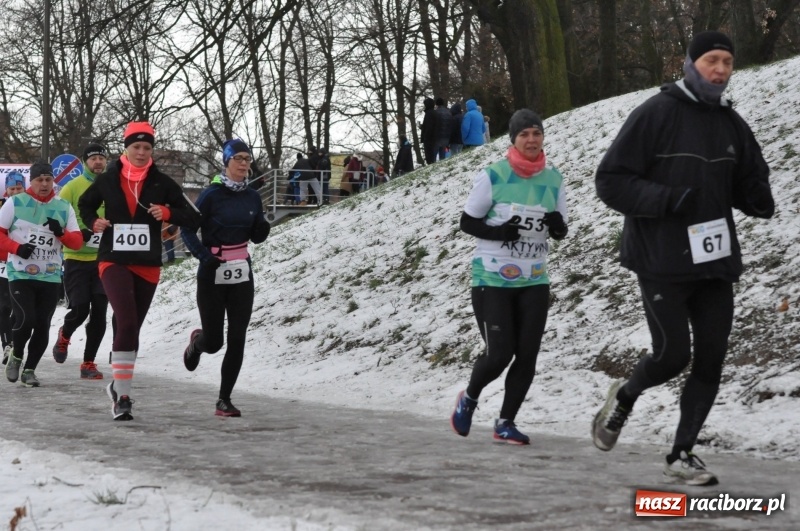 Zdjęcie w galerii na portalu naszraciborz.pl: Paweł Pac z Brzegu wygrał dziś V Bieg Nadodrzański w Raciborzu FOTO i WIDEO wiadomości z regionu