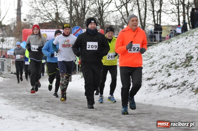 Zdjęcie w galerii na portalu naszraciborz.pl: Paweł Pac z Brzegu wygrał dziś V Bieg Nadodrzański w Raciborzu FOTO i WIDEO wiadomości z regionu
