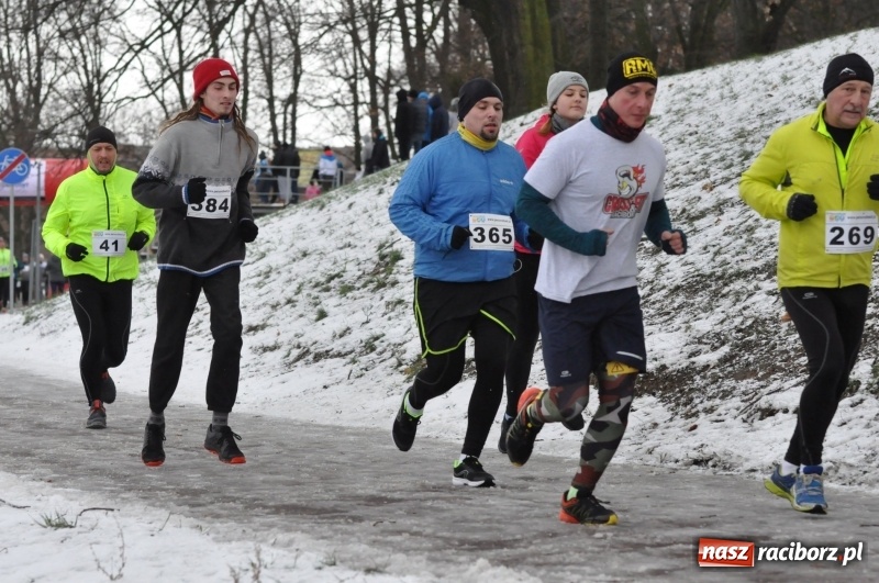 Zdjęcie w galerii na portalu naszraciborz.pl: Paweł Pac z Brzegu wygrał dziś V Bieg Nadodrzański w Raciborzu FOTO i WIDEO wiadomości z regionu