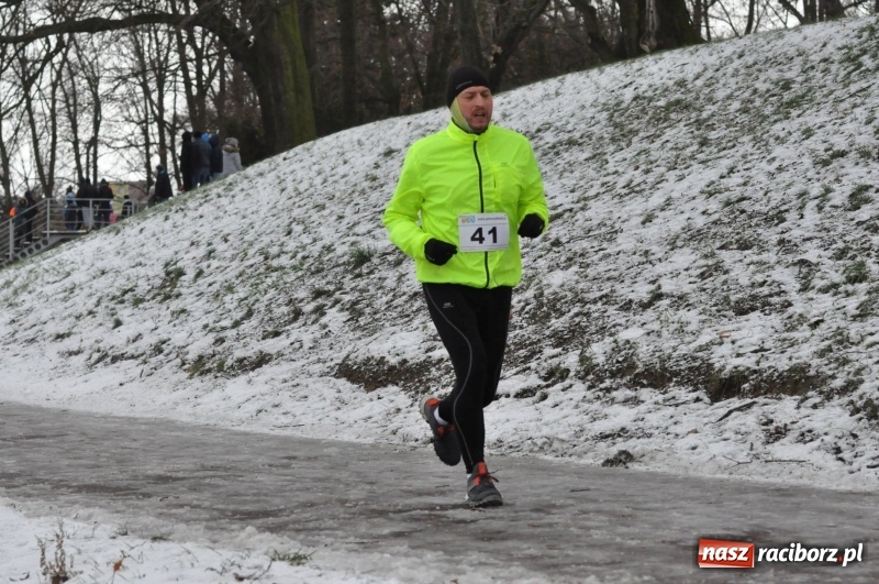Zdjęcie w galerii na portalu naszraciborz.pl: Paweł Pac z Brzegu wygrał dziś V Bieg Nadodrzański w Raciborzu FOTO i WIDEO wiadomości z regionu