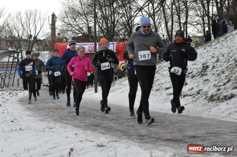 Zdjęcie w galerii na portalu naszraciborz.pl: Paweł Pac z Brzegu wygrał dziś V Bieg Nadodrzański w Raciborzu FOTO i WIDEO wiadomości z regionu