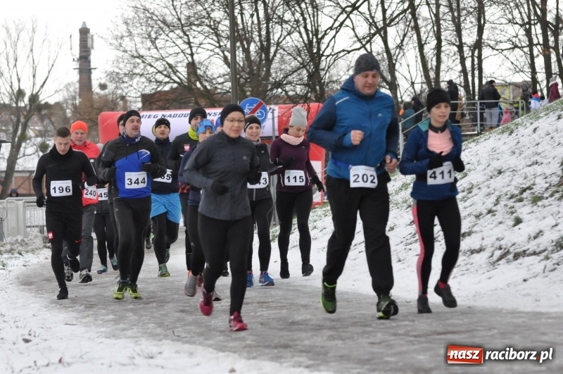 Zdjęcie w galerii na portalu naszraciborz.pl: Paweł Pac z Brzegu wygrał dziś V Bieg Nadodrzański w Raciborzu FOTO i WIDEO wiadomości z regionu