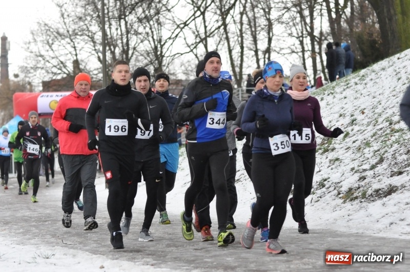 Zdjęcie w galerii na portalu naszraciborz.pl: Paweł Pac z Brzegu wygrał dziś V Bieg Nadodrzański w Raciborzu FOTO i WIDEO wiadomości z regionu
