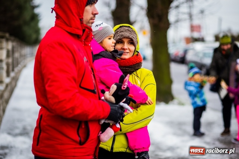 Zdjęcie w galerii na portalu naszraciborz.pl: Raciborski Orszak Trzech Króli tym razem miał trzy strumienie WIDEO wiadomości z regionu