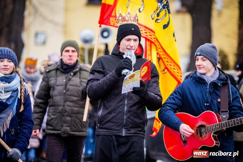 Zdjęcie w galerii na portalu naszraciborz.pl: Raciborski Orszak Trzech Króli tym razem miał trzy strumienie WIDEO wiadomości z regionu