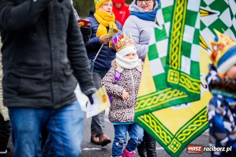 Zdjęcie w galerii na portalu naszraciborz.pl: Raciborski Orszak Trzech Króli tym razem miał trzy strumienie WIDEO wiadomości z regionu