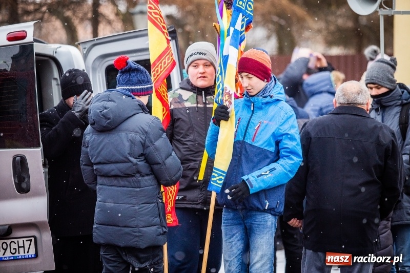Zdjęcie w galerii na portalu naszraciborz.pl: Raciborski Orszak Trzech Króli tym razem miał trzy strumienie WIDEO wiadomości z regionu