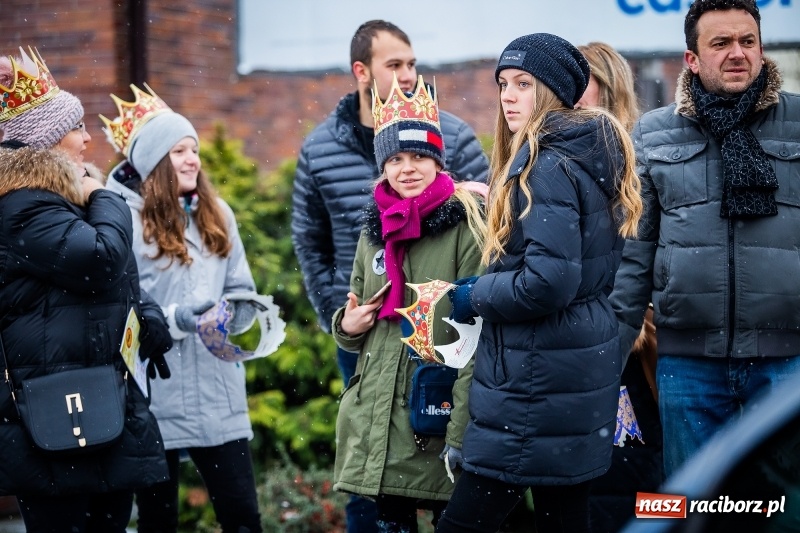 Zdjęcie w galerii na portalu naszraciborz.pl: Raciborski Orszak Trzech Króli tym razem miał trzy strumienie WIDEO wiadomości z regionu