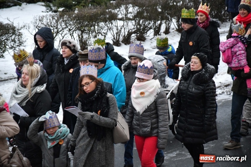 Zdjęcie w galerii na portalu naszraciborz.pl: Raciborski Orszak Trzech Króli tym razem miał trzy strumienie WIDEO wiadomości z regionu