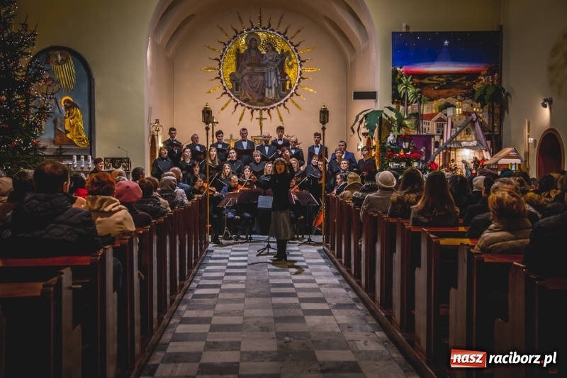 Zdjęcie w galerii na portalu naszraciborz.pl: Wieczór kolęd u św. Anny w Babicach wiadomości z regionu