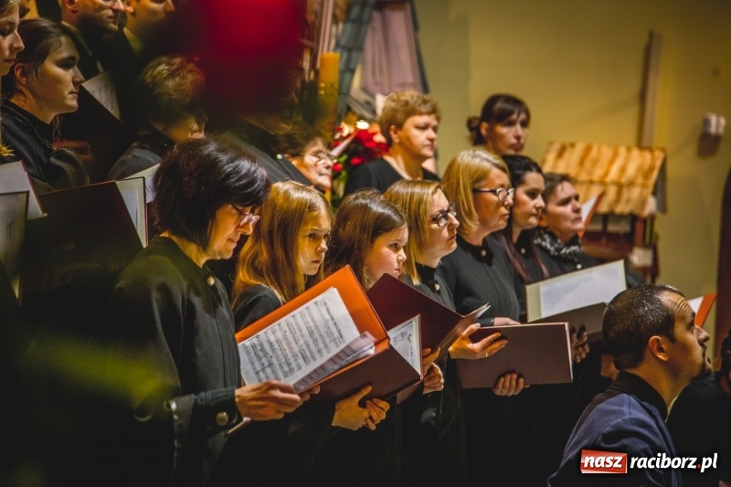 Zdjęcie w galerii na portalu naszraciborz.pl: Wieczór kolęd u św. Anny w Babicach wiadomości z regionu