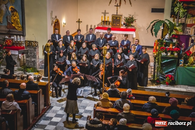 Zdjęcie w galerii na portalu naszraciborz.pl: Wieczór kolęd u św. Anny w Babicach wiadomości z regionu
