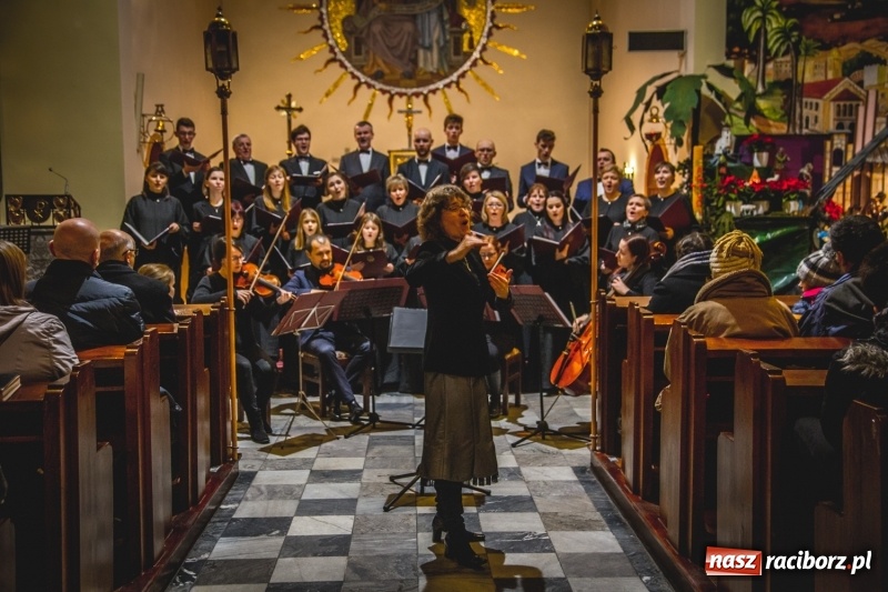 Zdjęcie w galerii na portalu naszraciborz.pl: Wieczór kolęd u św. Anny w Babicach wiadomości z regionu