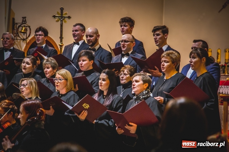 Zdjęcie w galerii na portalu naszraciborz.pl: Wieczór kolęd u św. Anny w Babicach wiadomości z regionu