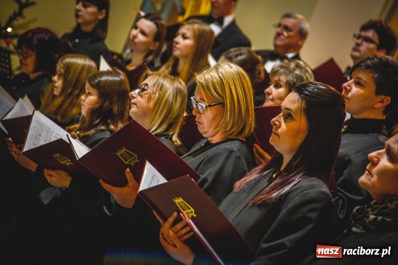 Zdjęcie w galerii na portalu naszraciborz.pl: Wieczór kolęd u św. Anny w Babicach wiadomości z regionu