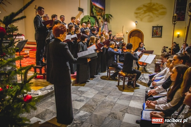 Zdjęcie w galerii na portalu naszraciborz.pl: Wieczór kolęd u św. Anny w Babicach wiadomości z regionu