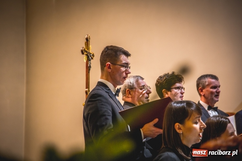 Zdjęcie w galerii na portalu naszraciborz.pl: Wieczór kolęd u św. Anny w Babicach wiadomości z regionu