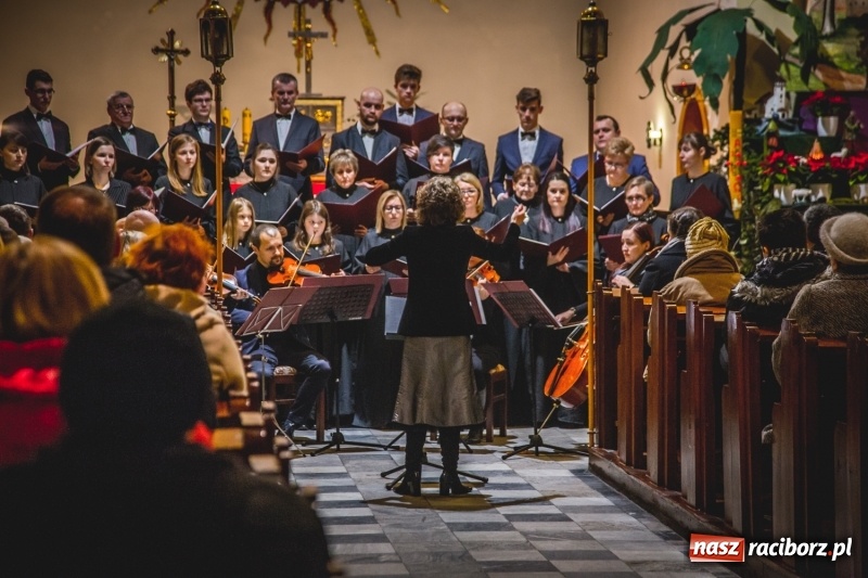 Zdjęcie w galerii na portalu naszraciborz.pl: Wieczór kolęd u św. Anny w Babicach wiadomości z regionu