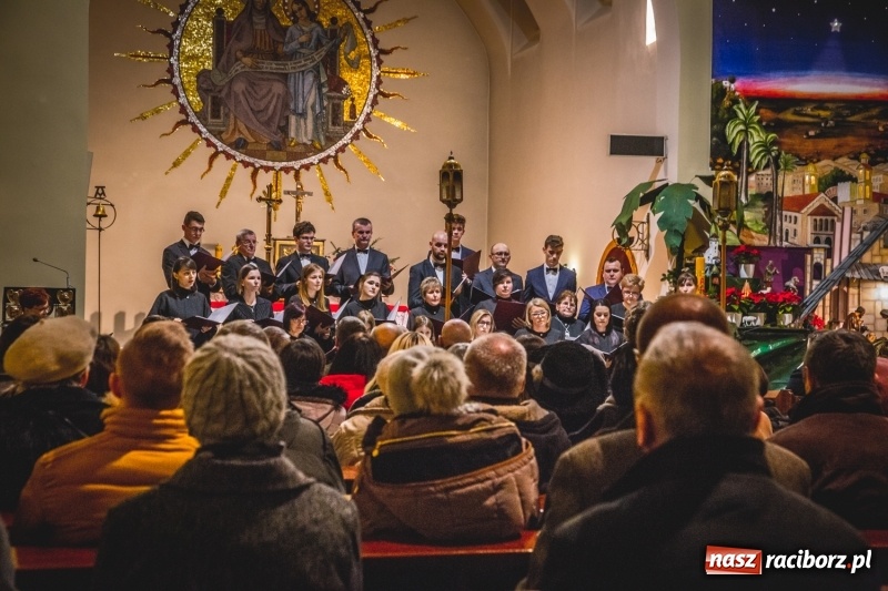 Zdjęcie w galerii na portalu naszraciborz.pl: Wieczór kolęd u św. Anny w Babicach wiadomości z regionu