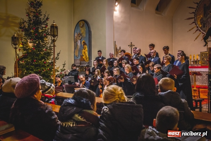 Zdjęcie w galerii na portalu naszraciborz.pl: Wieczór kolęd u św. Anny w Babicach wiadomości z regionu