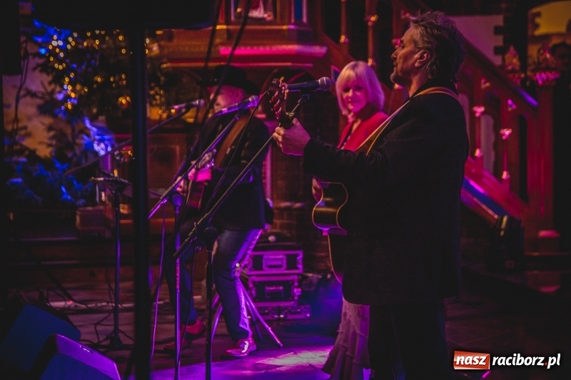 Zdjęcie w galerii na portalu naszraciborz.pl: XII Kuźniańskie Kolędowanie z Gangiem Marcela  wiadomości z regionu