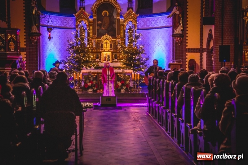 Zdjęcie w galerii na portalu naszraciborz.pl: XII Kuźniańskie Kolędowanie z Gangiem Marcela  wiadomości z regionu