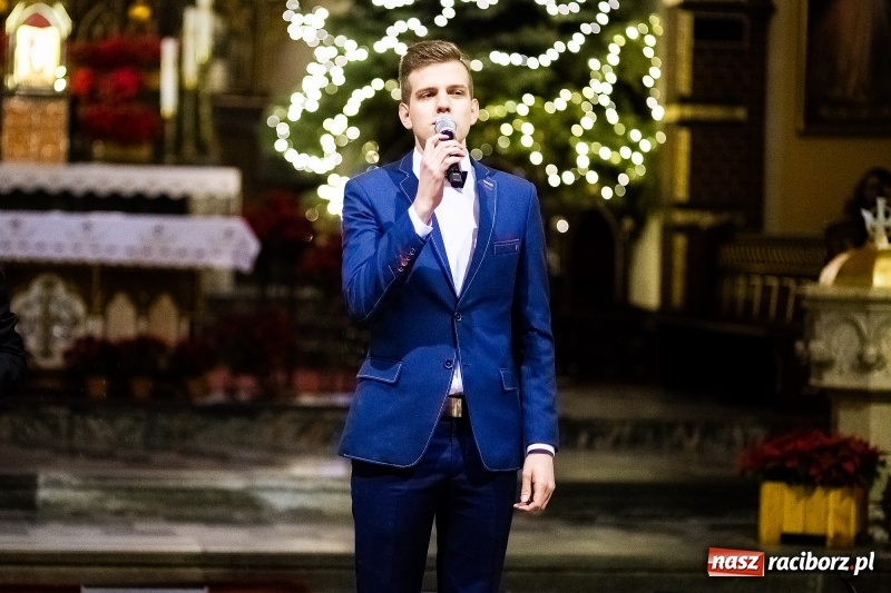 Zdjęcie w galerii na portalu naszraciborz.pl: Koncert Kolęd Tradycyjnych i Pieśni Bożonarodzeniowych w kościele św. Mikołaja wiadomości z regionu