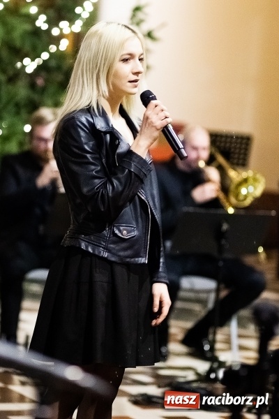 Zdjęcie w galerii na portalu naszraciborz.pl: Koncert Kolęd Tradycyjnych i Pieśni Bożonarodzeniowych w kościele św. Mikołaja wiadomości z regionu