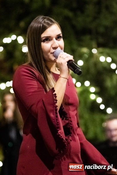 Zdjęcie w galerii na portalu naszraciborz.pl: Koncert Kolęd Tradycyjnych i Pieśni Bożonarodzeniowych w kościele św. Mikołaja wiadomości z regionu