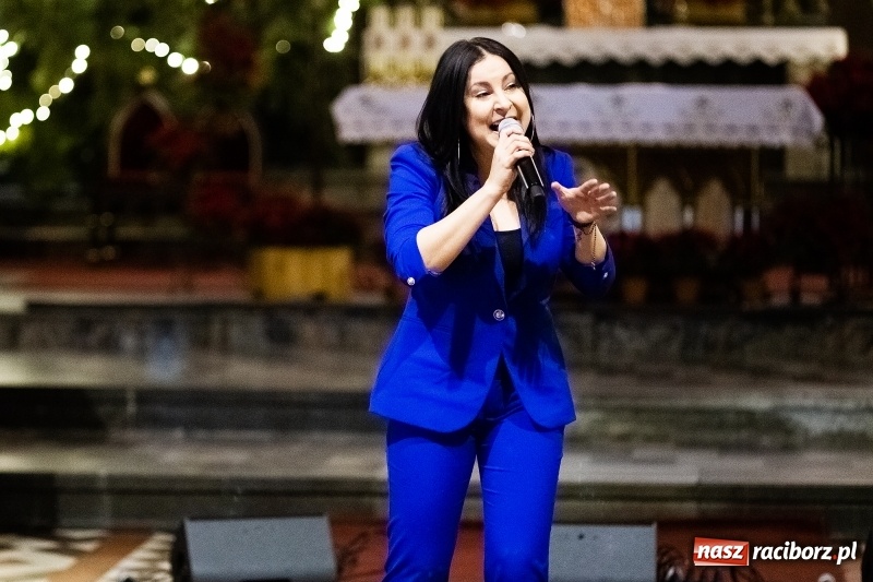 Zdjęcie w galerii na portalu naszraciborz.pl: Koncert Kolęd Tradycyjnych i Pieśni Bożonarodzeniowych w kościele św. Mikołaja wiadomości z regionu