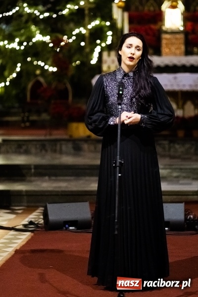 Zdjęcie w galerii na portalu naszraciborz.pl: Koncert Kolęd Tradycyjnych i Pieśni Bożonarodzeniowych w kościele św. Mikołaja wiadomości z regionu