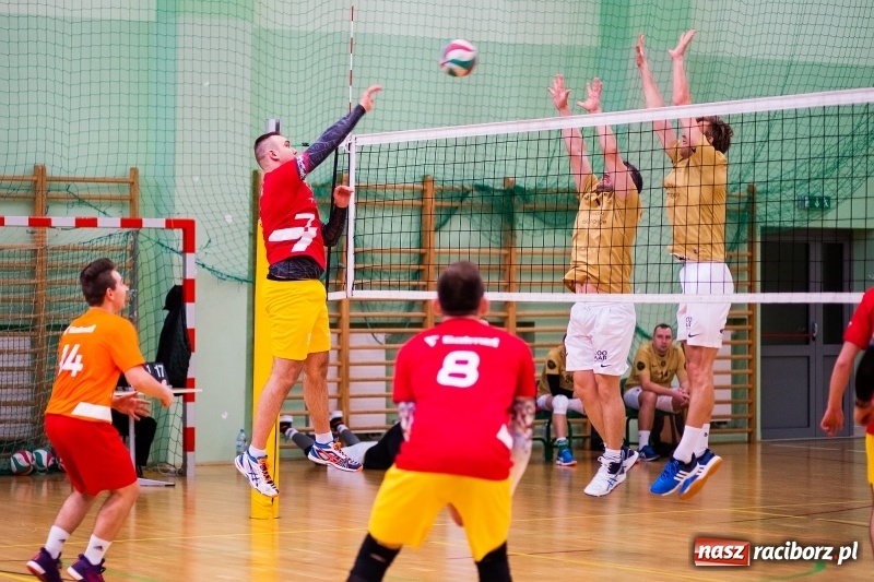 Zdjęcie w galerii na portalu naszraciborz.pl: RLPS: Ciekawy pojedynek okazał się niewypałem. Walkower dla Leśnej Perły wiadomości z regionu