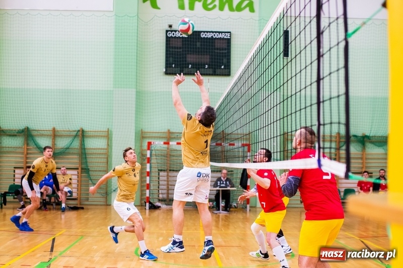 Zdjęcie w galerii na portalu naszraciborz.pl: RLPS: Ciekawy pojedynek okazał się niewypałem. Walkower dla Leśnej Perły wiadomości z regionu