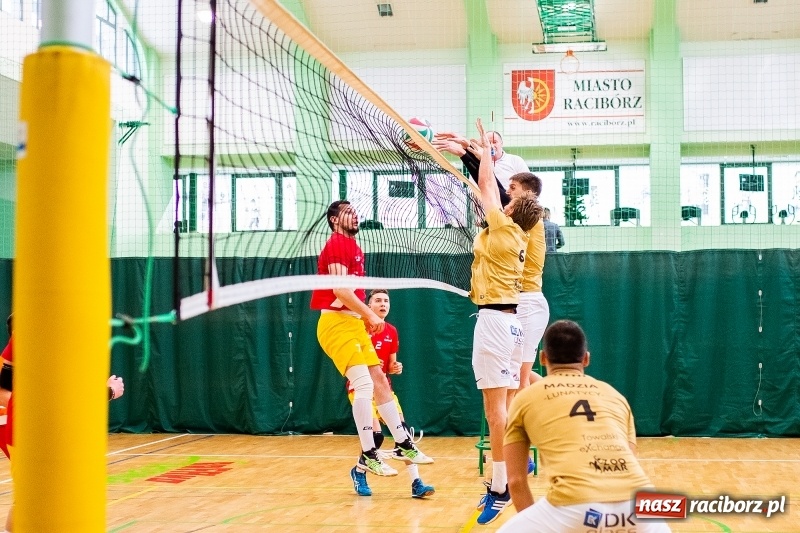 Zdjęcie w galerii na portalu naszraciborz.pl: RLPS: Ciekawy pojedynek okazał się niewypałem. Walkower dla Leśnej Perły wiadomości z regionu