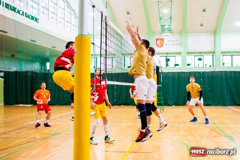 Zdjęcie w galerii na portalu naszraciborz.pl: RLPS: Ciekawy pojedynek okazał się niewypałem. Walkower dla Leśnej Perły wiadomości z regionu