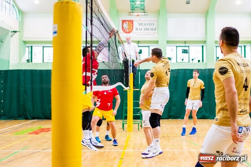 Zdjęcie w galerii na portalu naszraciborz.pl: RLPS: Ciekawy pojedynek okazał się niewypałem. Walkower dla Leśnej Perły wiadomości z regionu