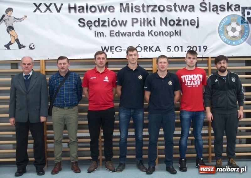 Zdjęcie w galerii na portalu naszraciborz.pl: Sędziowie raciborskiego Podokręgu ósmą siłą na Śląsku wiadomości z regionu