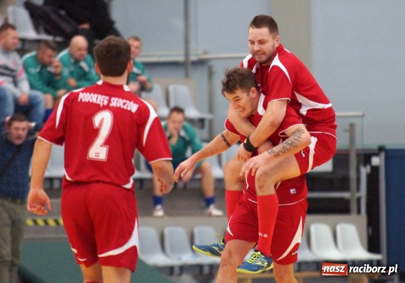 Zdjęcie w galerii na portalu naszraciborz.pl: Sędziowie raciborskiego Podokręgu ósmą siłą na Śląsku wiadomości z regionu