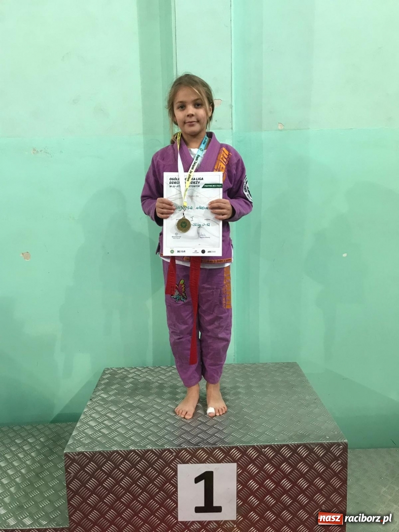 Zdjęcie w galerii na portalu naszraciborz.pl: Dziewięć medali Łamatorów w Mysłowicach wiadomości z regionu