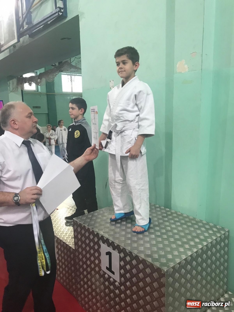 Zdjęcie w galerii na portalu naszraciborz.pl: Dziewięć medali Łamatorów w Mysłowicach wiadomości z regionu