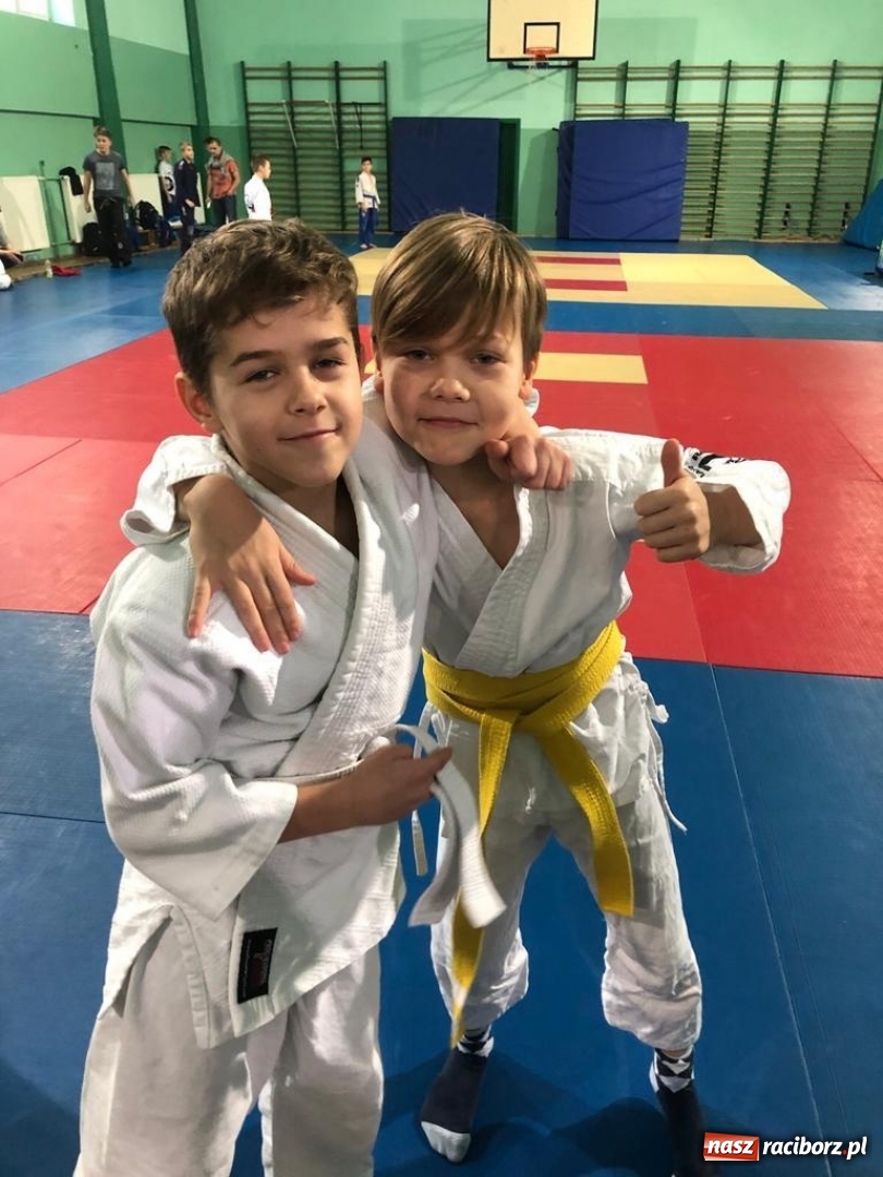 Zdjęcie w galerii na portalu naszraciborz.pl: Dziewięć medali Łamatorów w Mysłowicach wiadomości z regionu