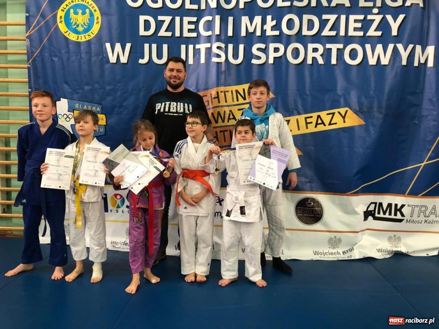 Zdjęcie w galerii na portalu naszraciborz.pl: Dziewięć medali Łamatorów w Mysłowicach wiadomości z regionu