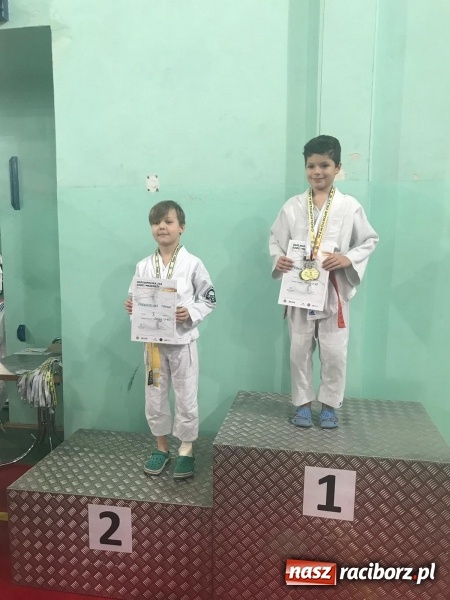 Zdjęcie w galerii na portalu naszraciborz.pl: Dziewięć medali Łamatorów w Mysłowicach wiadomości z regionu