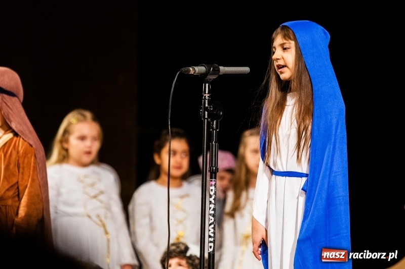 Zdjęcie w galerii na portalu naszraciborz.pl: Powiatowy Przegląd Widowisk Bożonarodzeniowych w RCK wiadomości z regionu