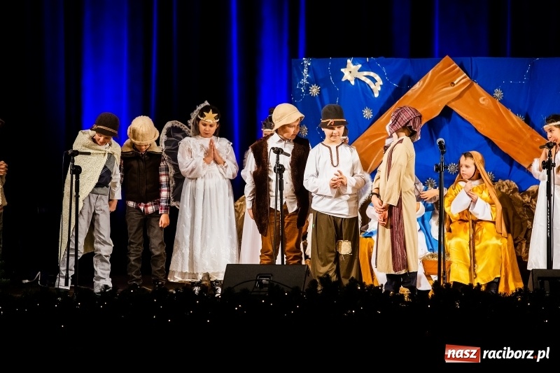 Zdjęcie w galerii na portalu naszraciborz.pl: Powiatowy Przegląd Widowisk Bożonarodzeniowych w RCK wiadomości z regionu