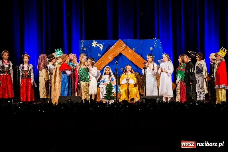 Zdjęcie w galerii na portalu naszraciborz.pl: Powiatowy Przegląd Widowisk Bożonarodzeniowych w RCK wiadomości z regionu